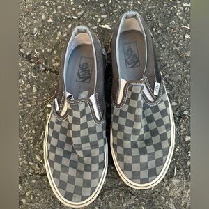 Vans classic slip ons. Size W9.5.